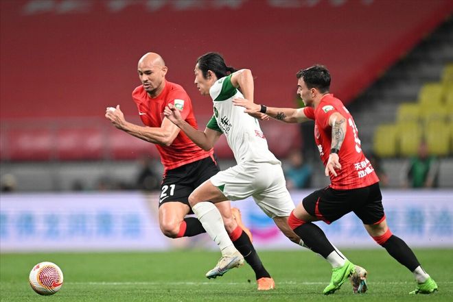 爱游戏网页版 -关于全明星赛赛程吃紧，成都蓉城今晨内部沟通，目标明确，身体对抗强度拉满的信息